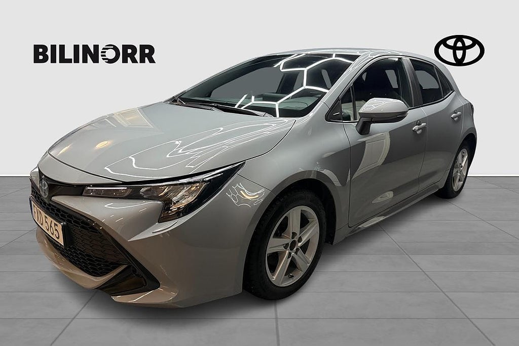 Toyota Corolla 1,8 HYBRID 5D ACTIVE SPI V-HJUL