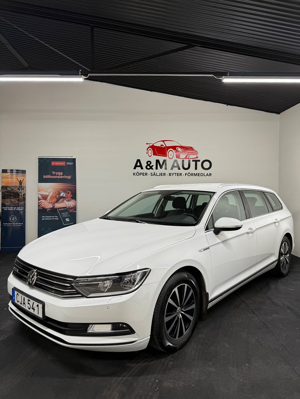 Volkswagen Passat Sportscombi 1.6 TDI - Drag / Kamera / Värmare / Keyless