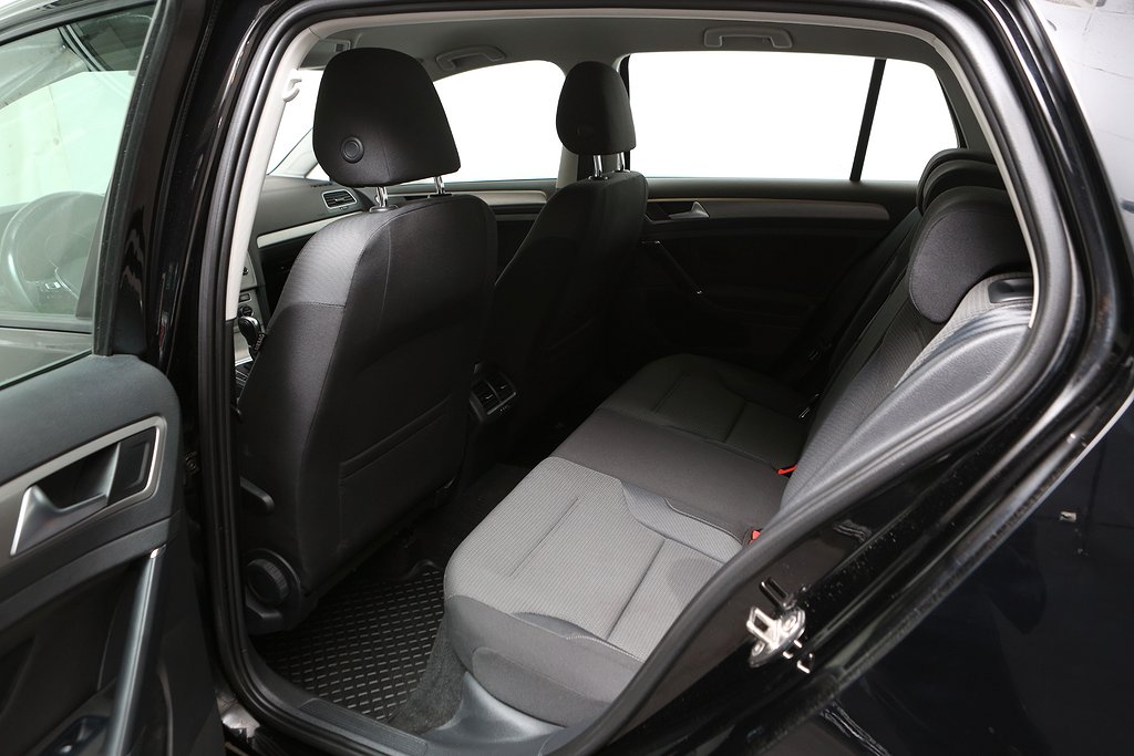 Volkswagen Golf 1,6 TDI 105hk Masters DSG 5D Kamera Drag 2015
