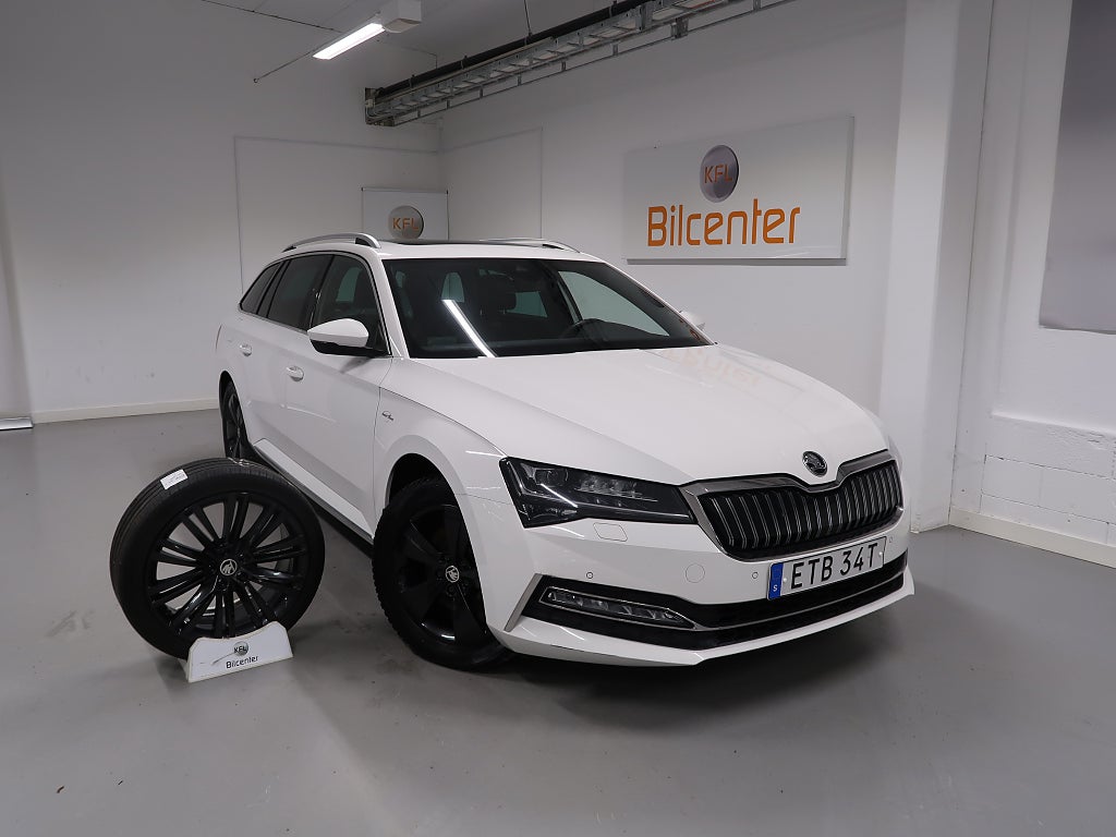 Skoda Superb *KFL 10 år 2,99%* iV Combi 1.4 TSI L&K V-Däck ingår Cockpit-Pano