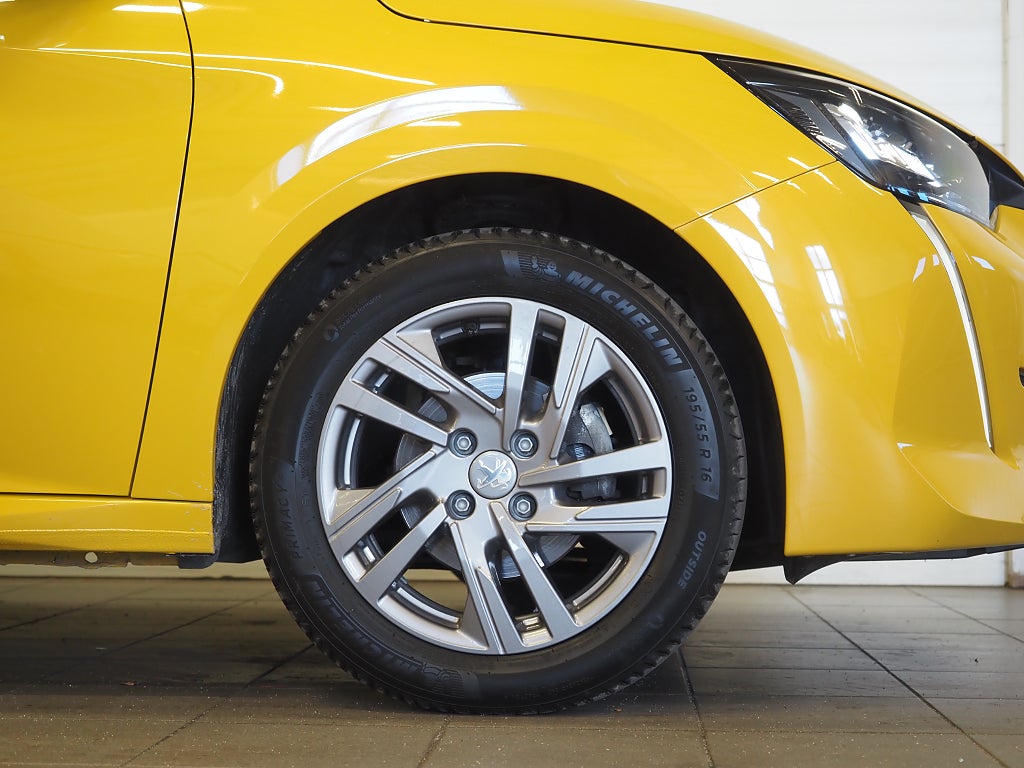 Peugeot 208 1.2 PureTech 75hk Active | Låga mil | M o K