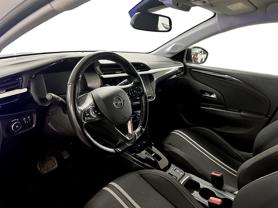 Bild på Opel Corsa D&T 50kWh 136hk Aut B-KAMERA CARPLAY