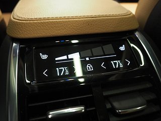 SUV Volvo XC90 21 av 27