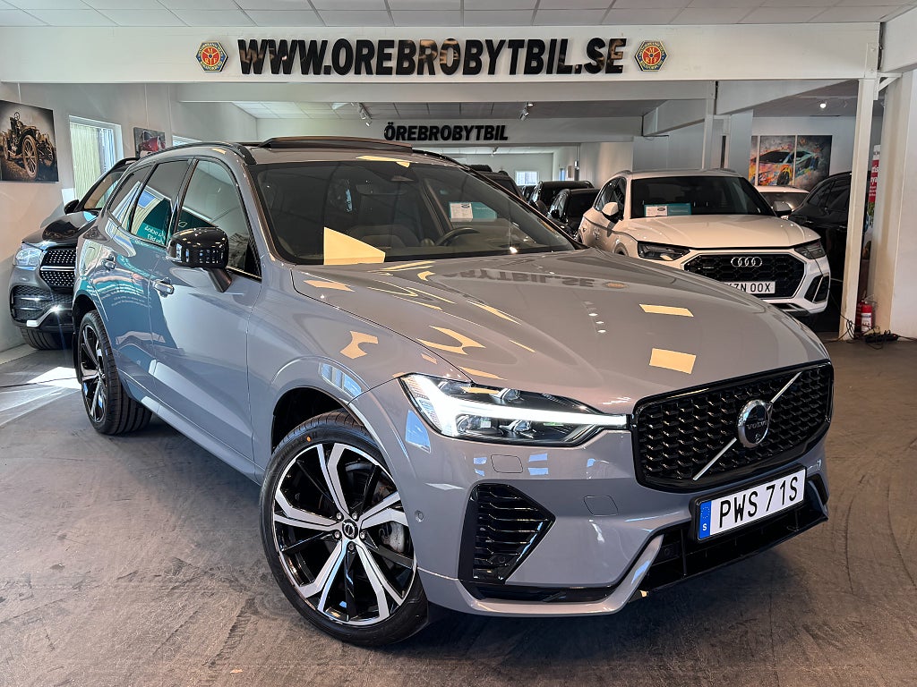 Volvo XC60 Recharge T6 AWD Ultimate Dark Pano HUD B&W Drag SE SPEC