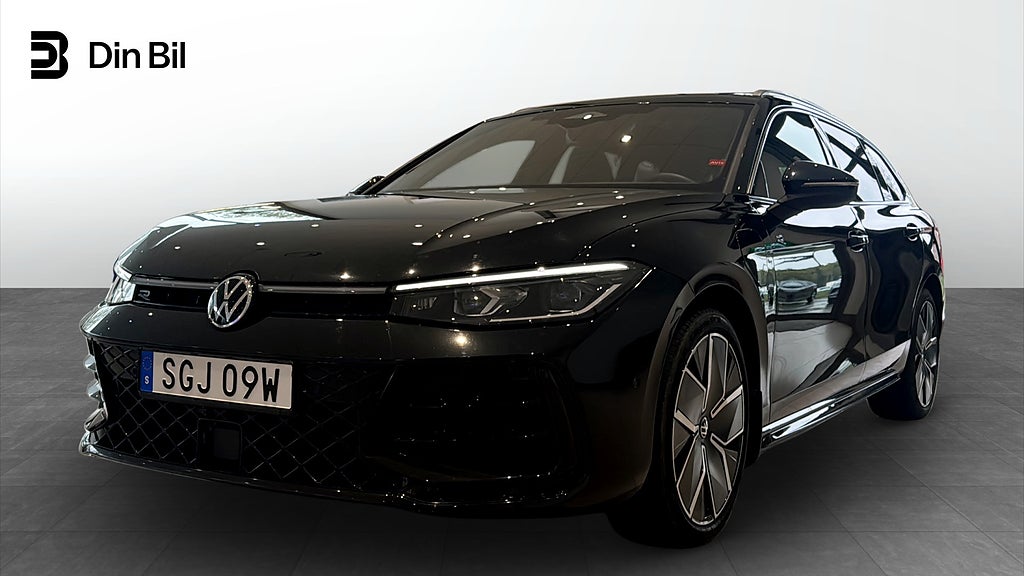 Volkswagen Passat R-LINE 1.5 TSI eHybrid Drag/Panorama