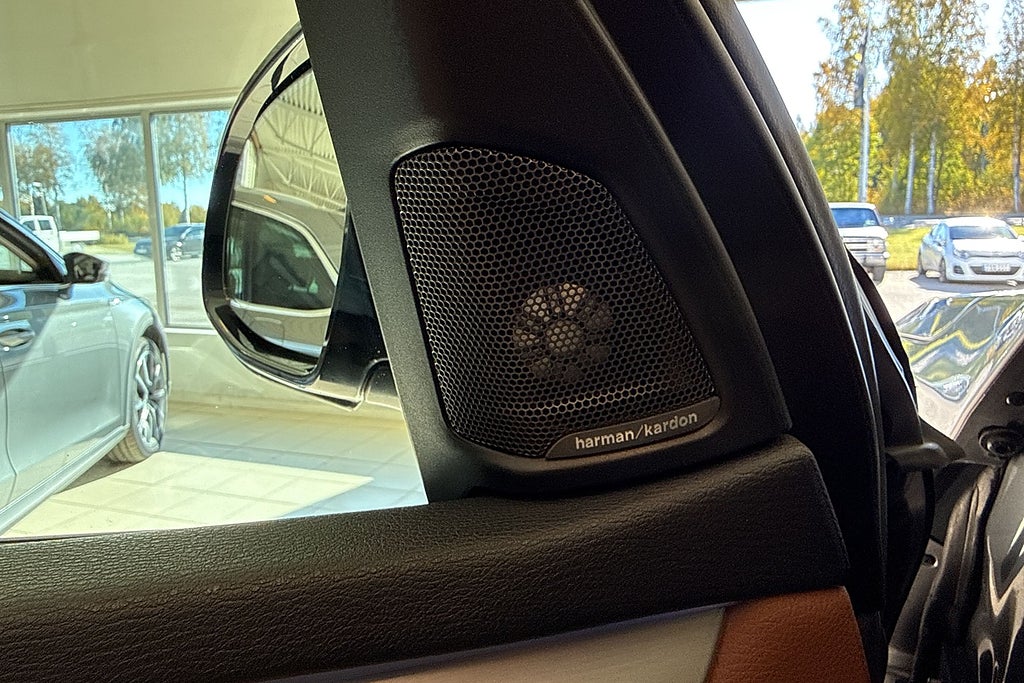 BMW X5 xDrive40e Steptronic M-sport Kamera Värmare Drag Pano miniatyr 12