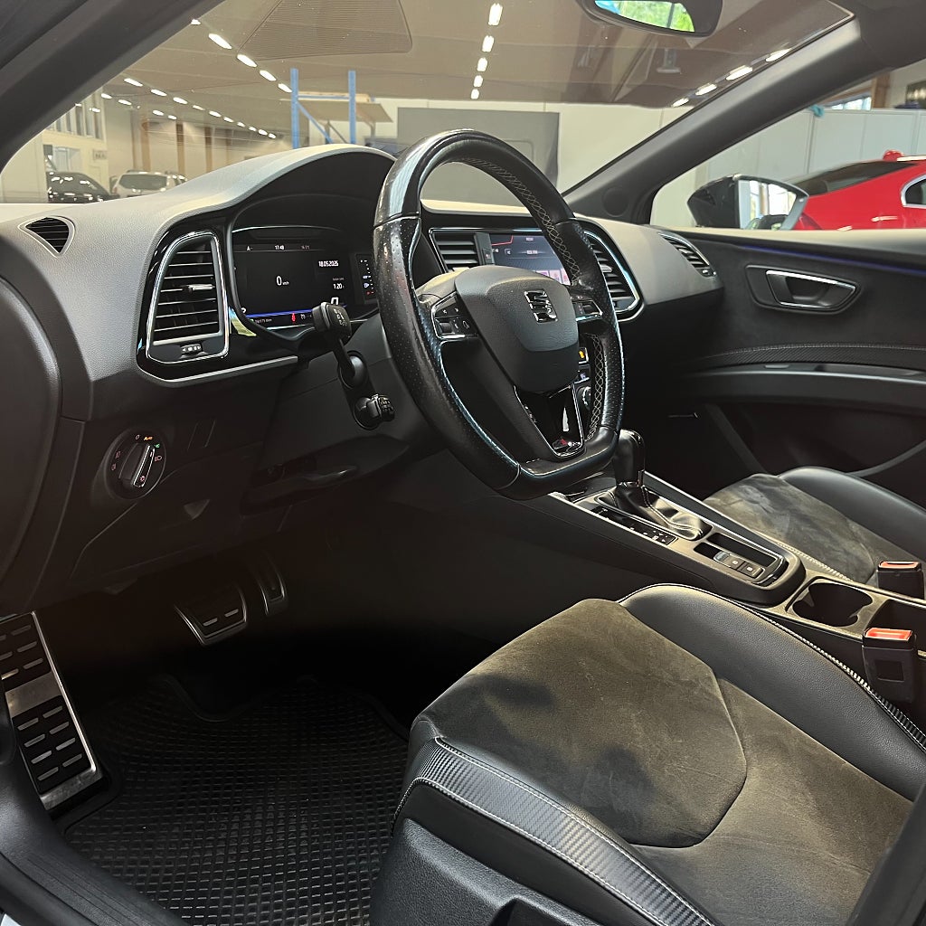 Seat Leon ST León Cupra ST 2.0 TSI 4D Cockpit Carplay Navi B-kamera