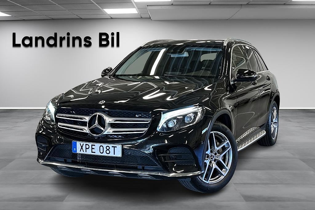 Mercedes-Benz GLC 300 4MATIC, AMG Line, Värmare, Dragkrok, Burmester!