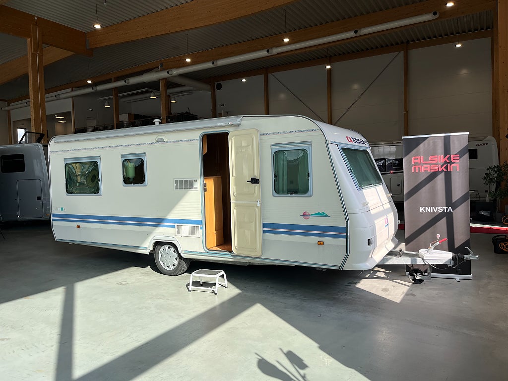 Unica 562 UK - Adria Unica 562 UK / Köp nu – hämta till våren!