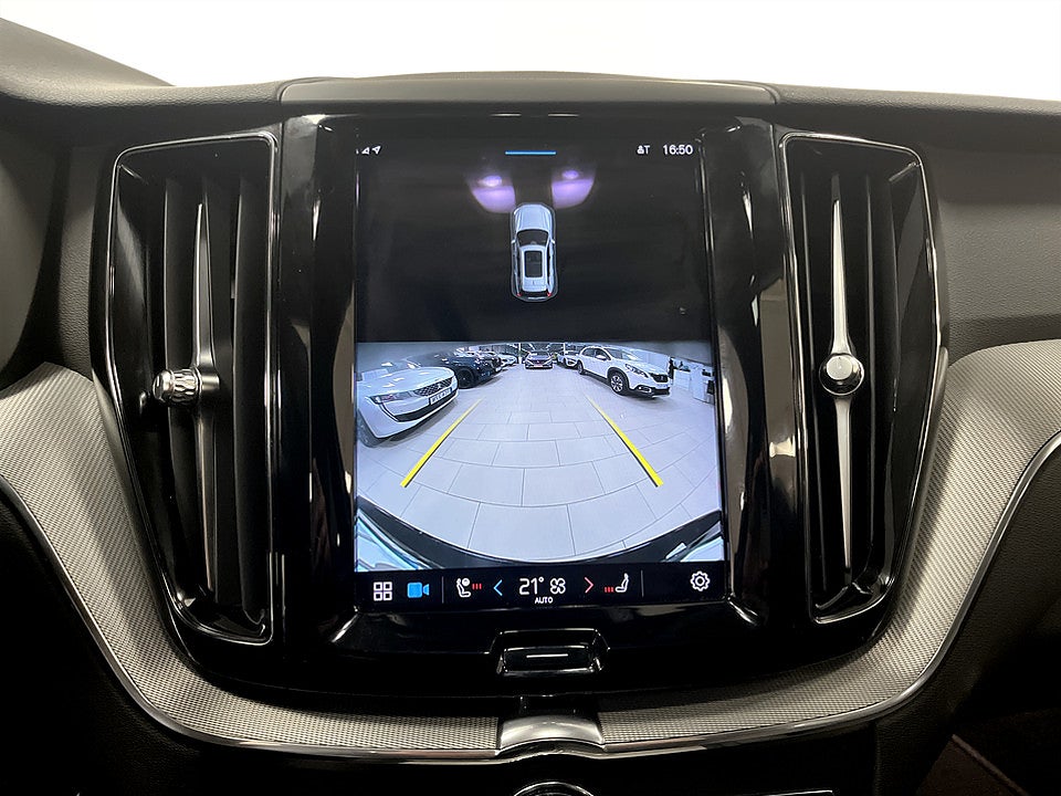 Bild på Volvo XC60 Recharge Plus Dark T6 350hk Aut 4WD-KAMERA,PANO,ELSTOL