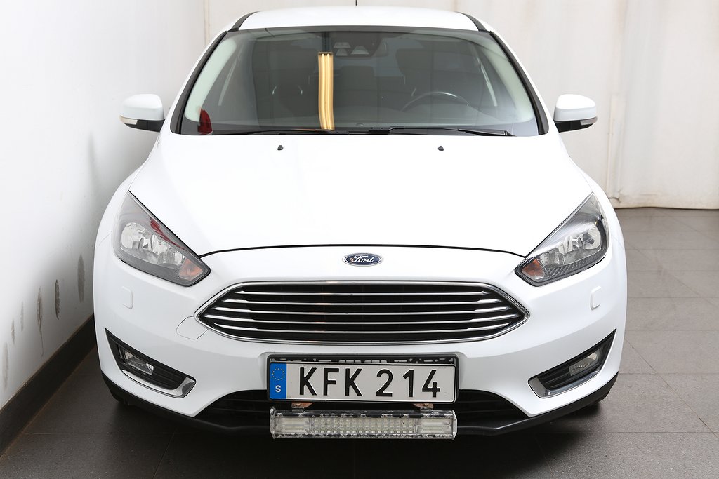 Ford Focus 1,0 EcoBoost 125hk Titanium Kombi Aut Dragkrok 2016