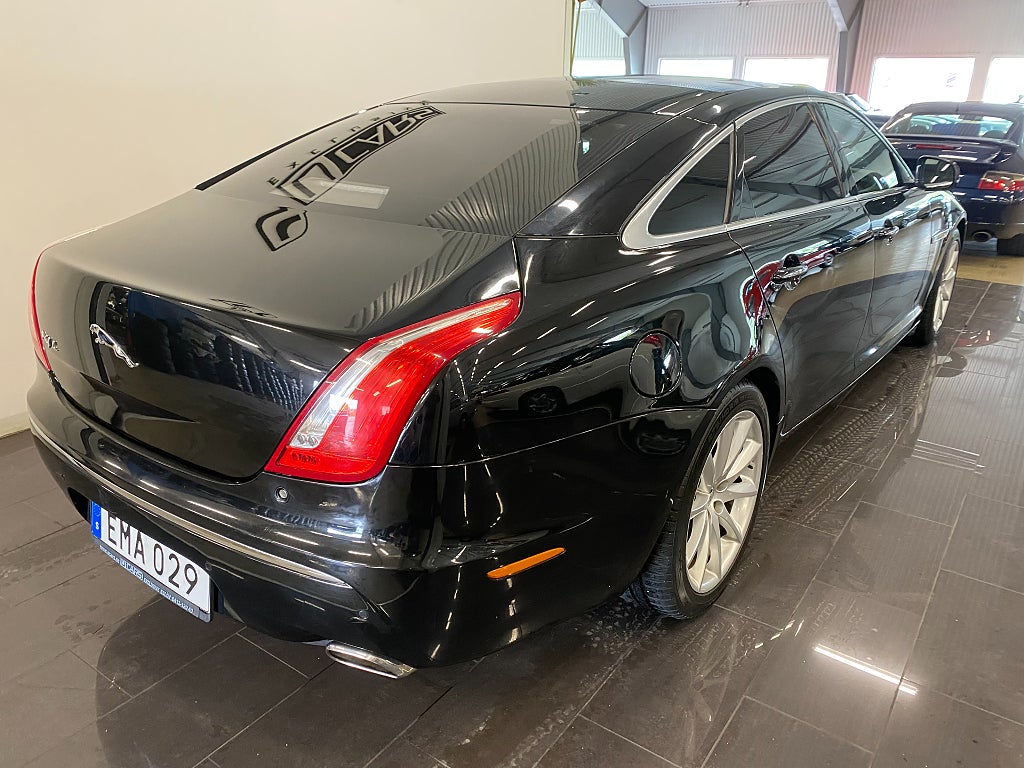 Jaguar XJ 2010 - miniatyr 9