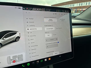 Tesla Model Y Long Range AWD Navi/Elstol/Pano/SoV-Däck/360/Rattvärm – bild 22