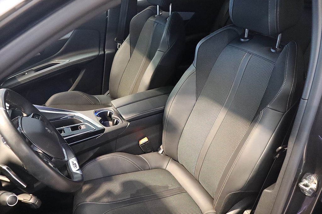 Bild på Peugeot 3008 GT 1.2 PT 130hk Aut - B-KAMERA, 1 ÄGARE