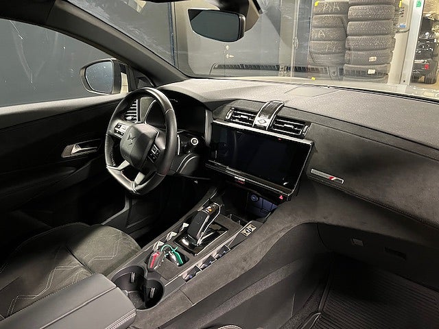 Bild på DS 7 Crossback E-Tense Business Performace 300hk 4x4 