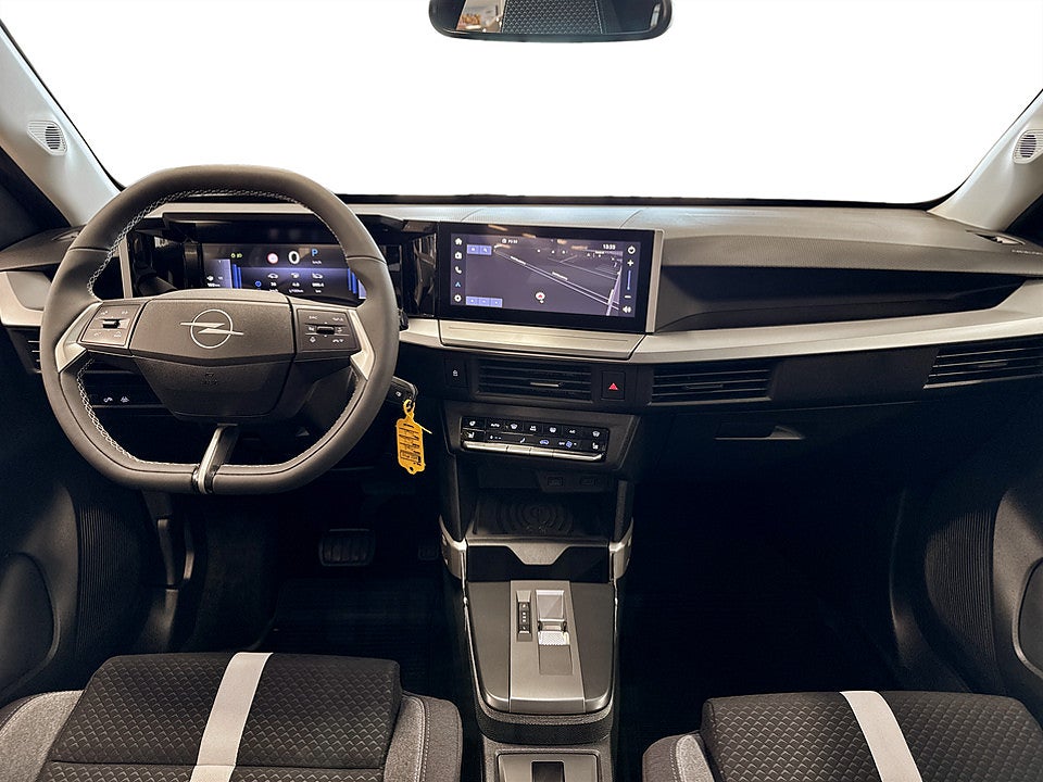 Bild på Opel Frontera GS 1.2 Turbo Hybrid 145hk Aut B-KAMERA NAVI