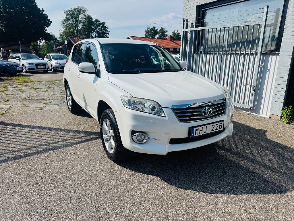Toyota RAV4 2.0 VVT-i 158HK 4x4 / DRAG