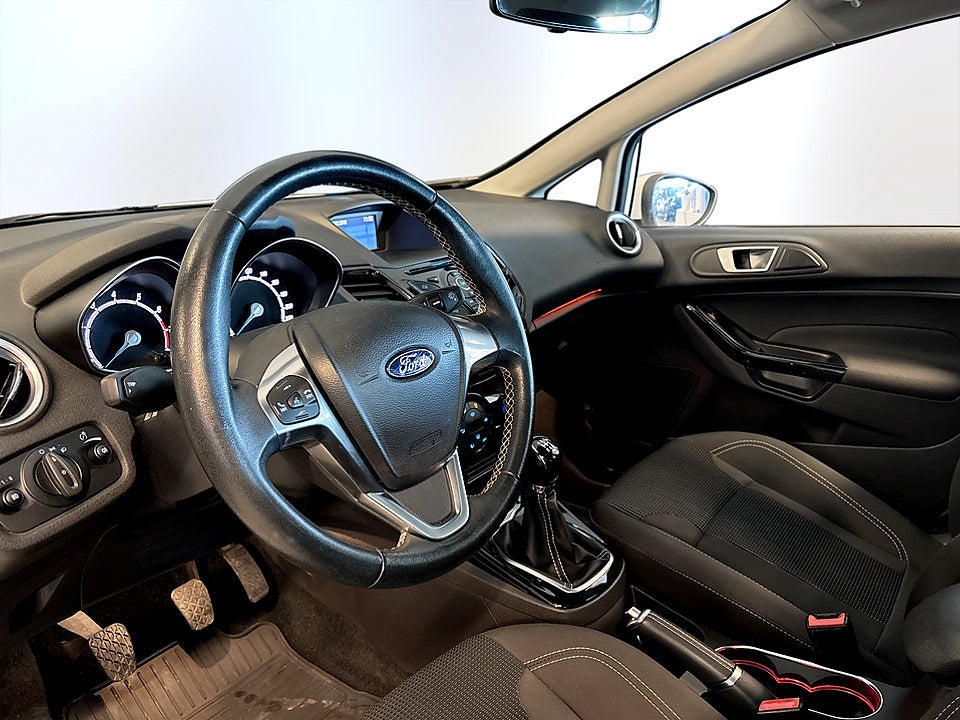 Bild på Ford Fiesta Titanium 1.0 EcoBoost 100hk LÅG SKATT!