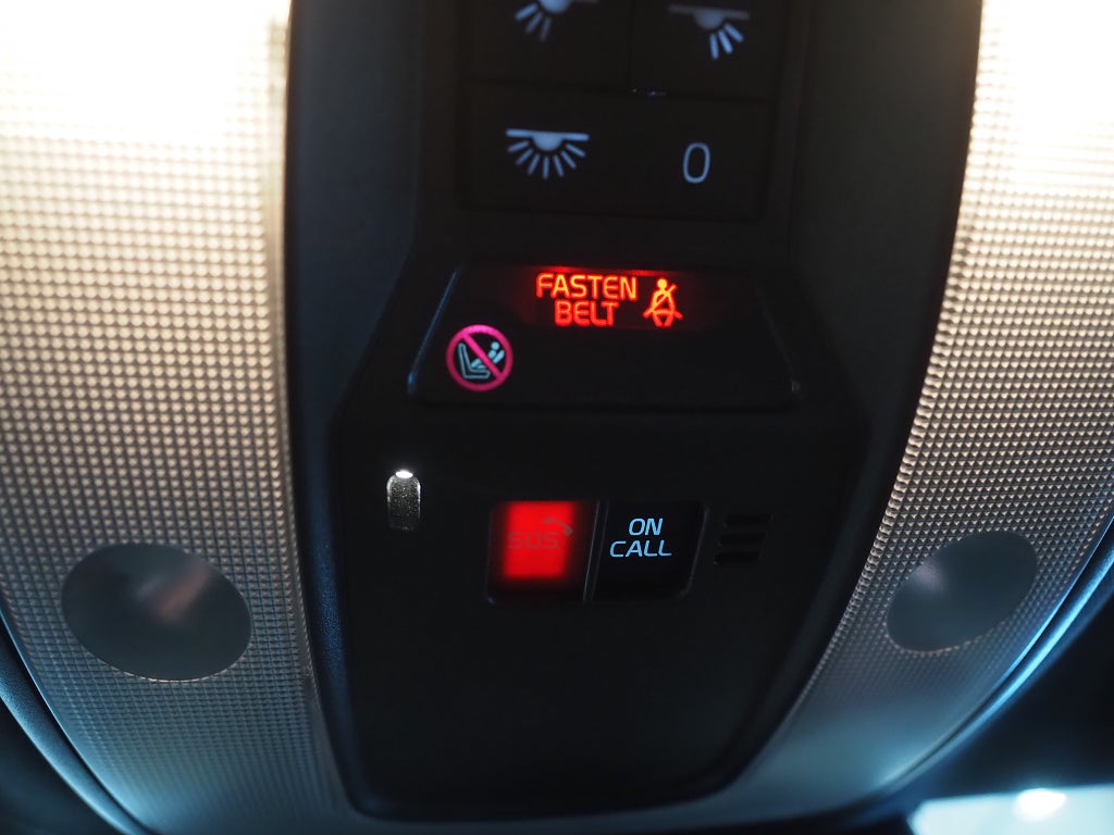 Volvo V60 Cross Country D4 Geartronic 190hk Summum Värmare Skinn P-Sen 2017