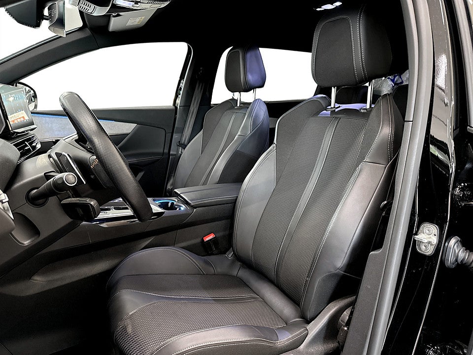 Bild på Peugeot 5008 GT 1.2 PT 130hk Aut 7-SITS B-KAMERA DRAG