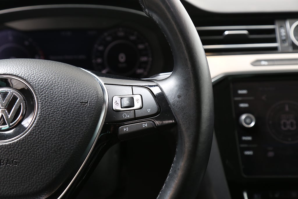 Volkswagen Passat Alltrack 2,0 TDI 190hk SCR 4Motion GT DSG Värmare Drag 2018