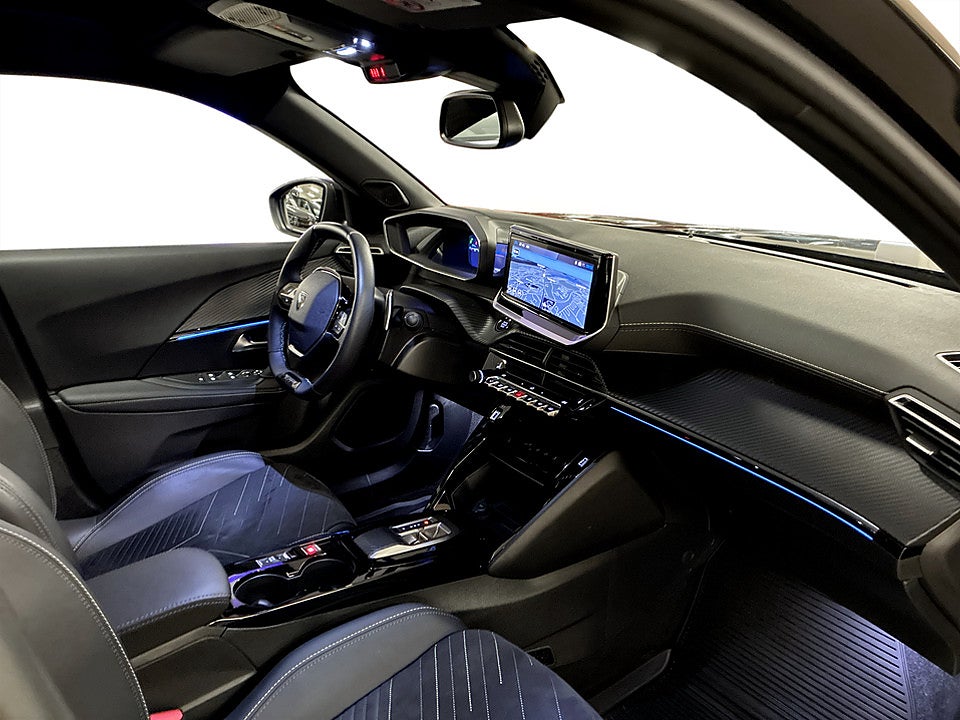 Bild på Peugeot 2008 GT Hybrid 145hk Aut B-KAMERA CARPLAY