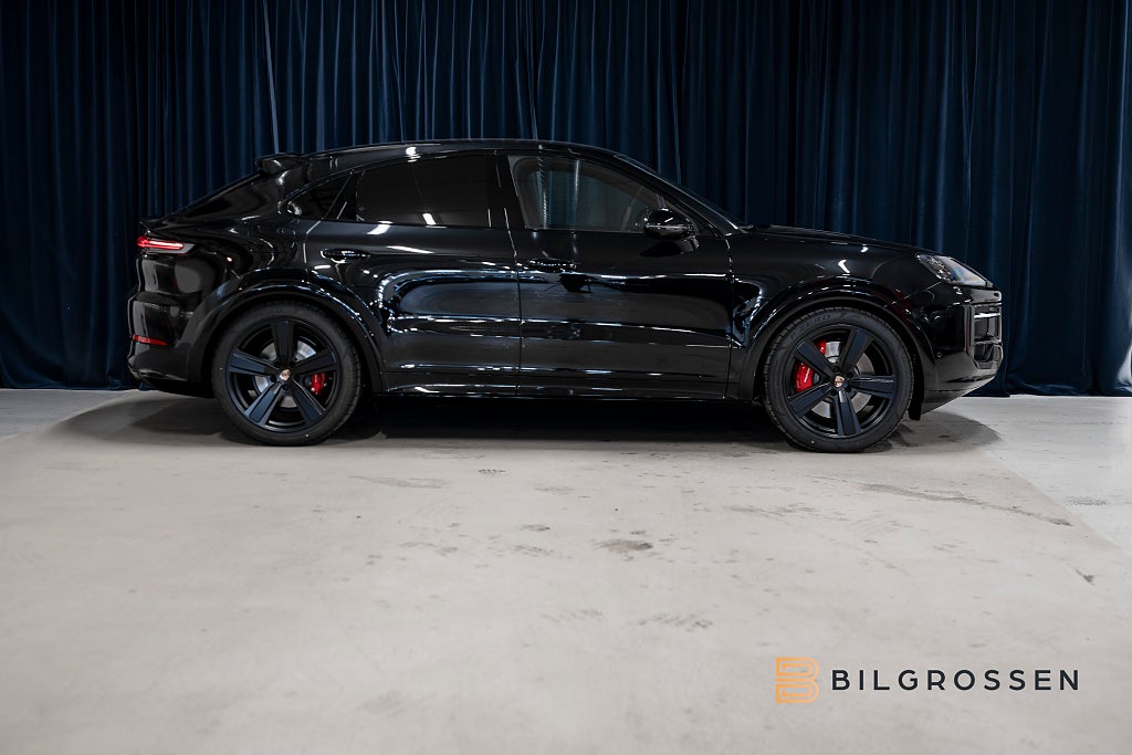 Porsche Cayenne GTS Coupé Kolfiber Burmester P-Disp Bakaxelst MOMS
