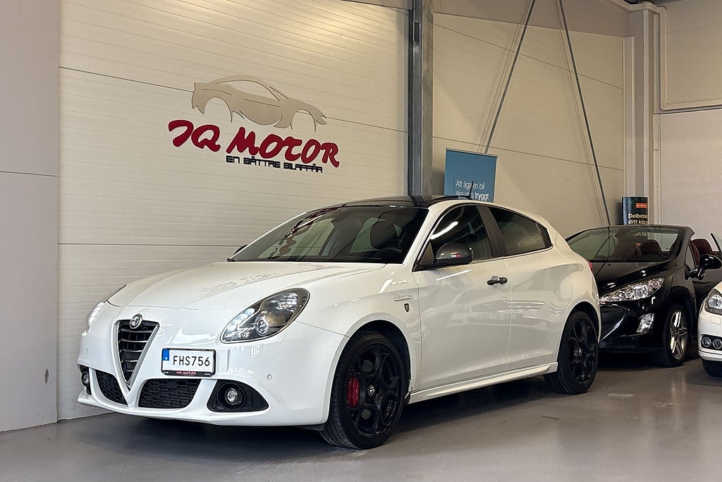 Alfa Romeo Giulietta 2.0 JTDM 16V TCT Exclusive Euro 5 /Pano/
