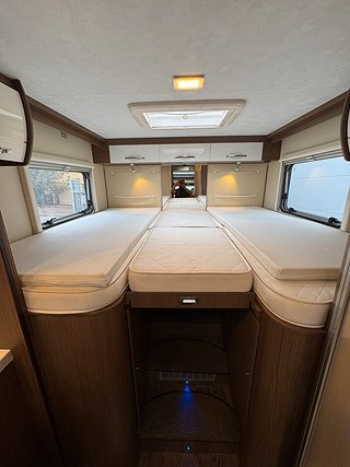 Husbil-halvintegrerad Roller Team Noble ART T7000 Elegance 11 av 20