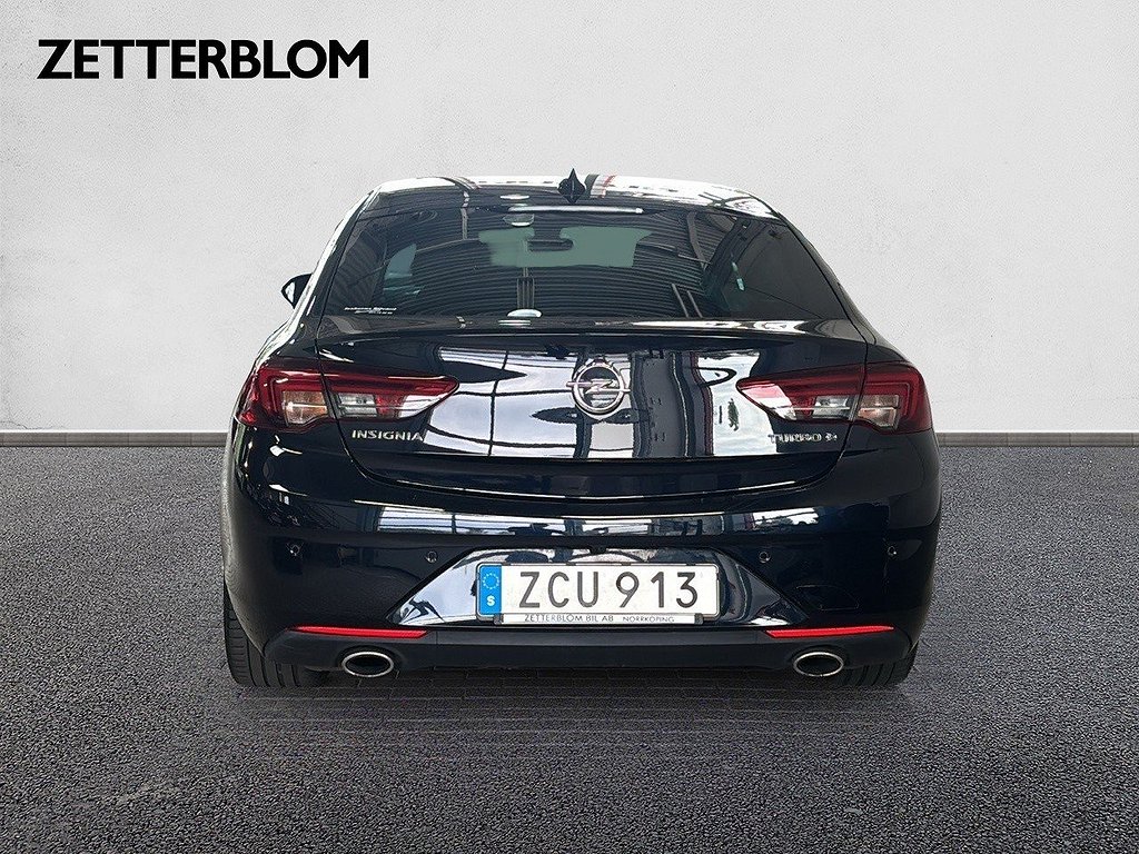 Sedan Opel Insignia 4 av 17