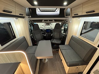 Husbil-halvintegrerad Sun Living S72DC AUT Queen! Clesana & Hydr stödben! 16 av 22