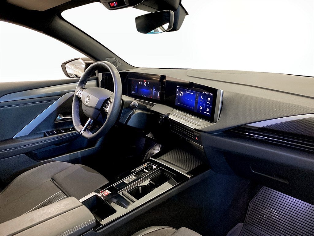 Bild på Opel Astra ST GS 1.2 PT 130hk Aut - 360-KAMERA, CARPLAY, NAVI