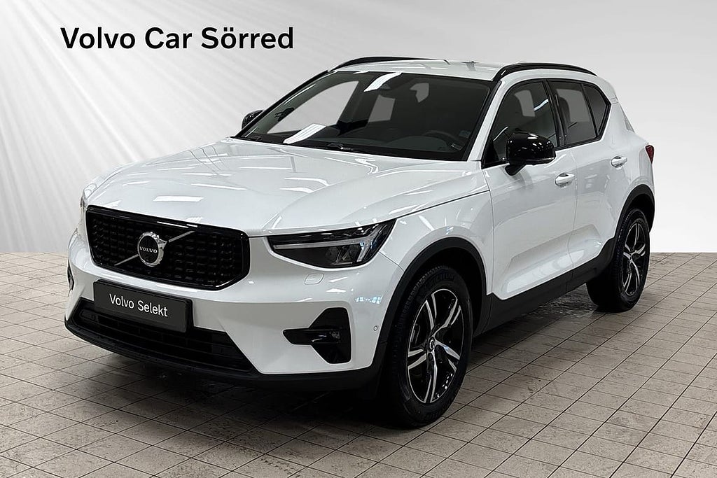 Volvo XC40 B3 FWD Bensin Plus Dark I 360° I Keyless