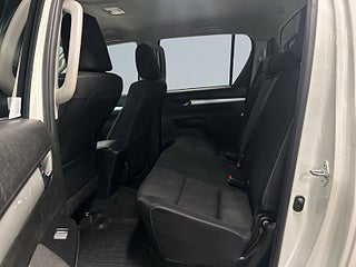 Toyota Hilux Dubbelhytt 2.4 AWD Hero Drag/Kamera/M-Värmare/S&V-Däck – bild 13