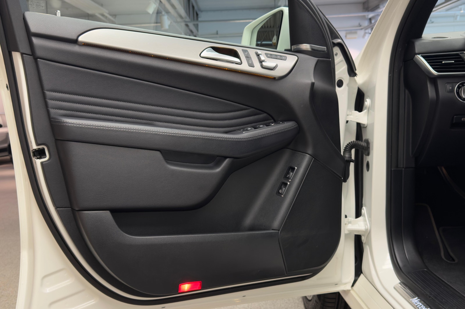 Mercedes-Benz GLE 350 d 4MATIC Coupé AMG Line|Pano|Drag|H/K 2019 - miniatyr 9