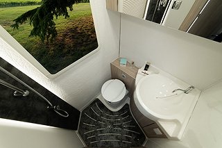 Husbil-halvintegrerad Wingamm Oasis 540 140HK Aut 14 av 20