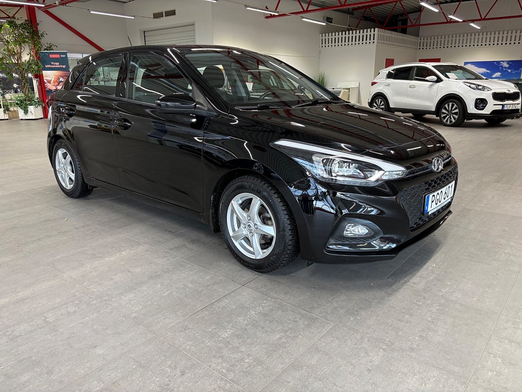 Hyundai i20 1.2 Comfort, Premium Euro 6 värmare v-hjul