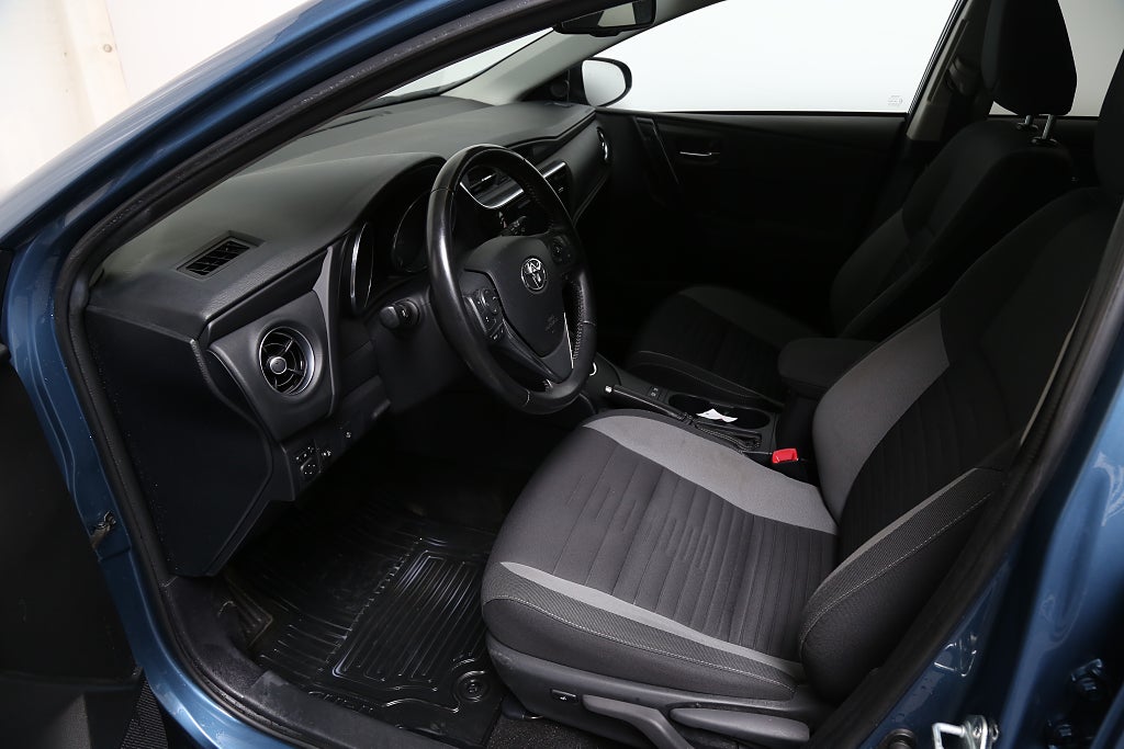 Toyota Auris Touring Sports Hybrid e-CVT Active Plus Motorvärmare 2016