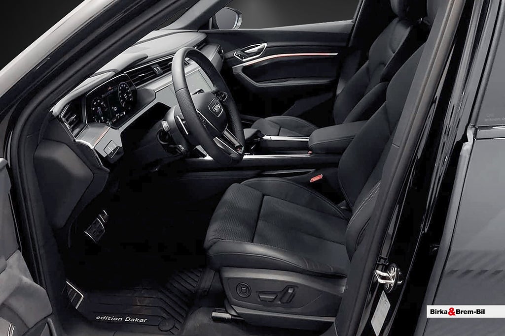 Audi Q8 55 e-tron quattro Dakar edition panorama