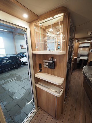 Husvagn, 2-axl Knaus Südwind 750 UFK Scandinavian Selection 13 av 17