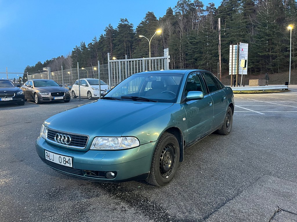 Audi A4 Sedan 1.8 125hk Besiktigad t.o.m 2025-09-30 