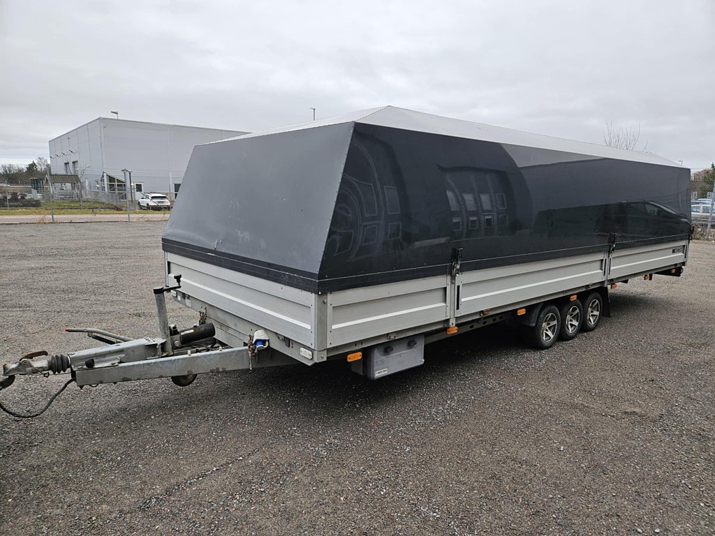 B3 Westbay  Raceliner med kåpa Finans från 1775:-/mån 