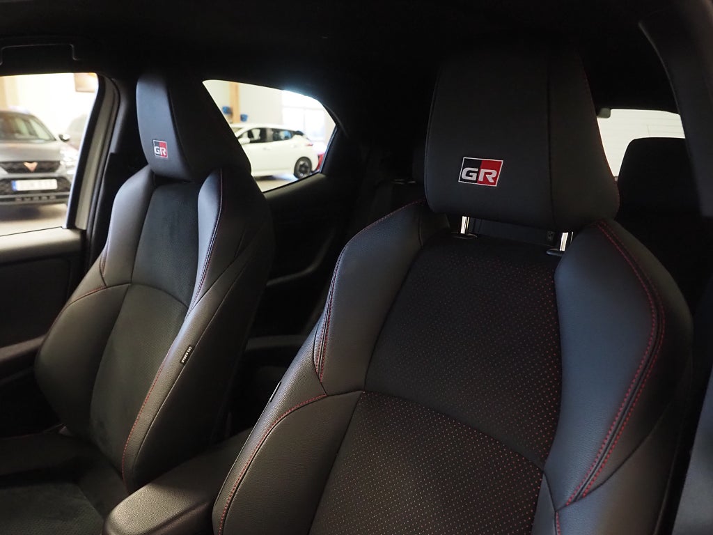 Toyota Yaris Hybrid 116hk CVT GR Sport |Navi|Backkamera|HUD| 2022