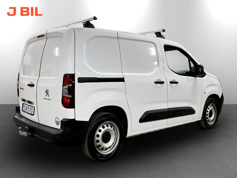 Bild på Peugeot Partner PRO 1.2 PT 130hk Aut L1 P-SENSORER