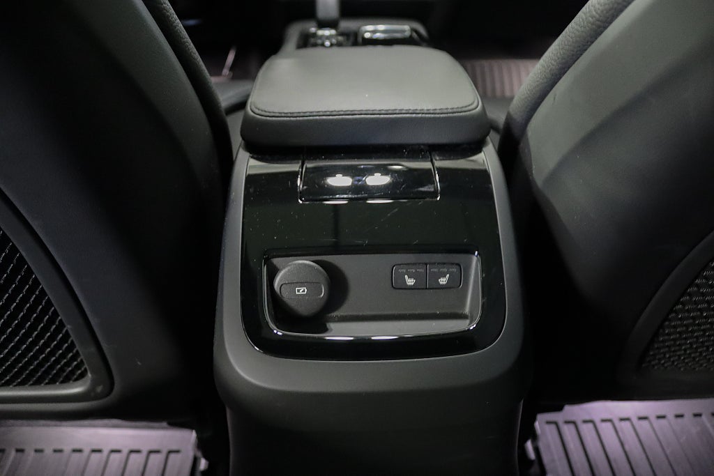 Volvo V90 Recharge T6 II AWD Ultimate Dark R-Design Pano H/K 360°