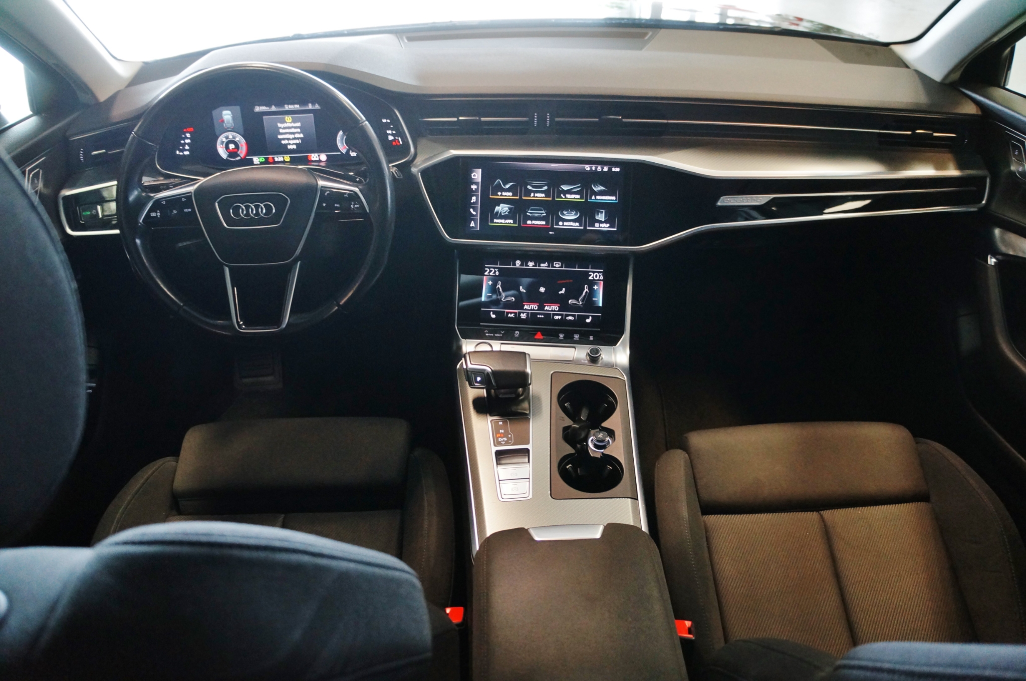 Audi A6 2019, photo 7/46