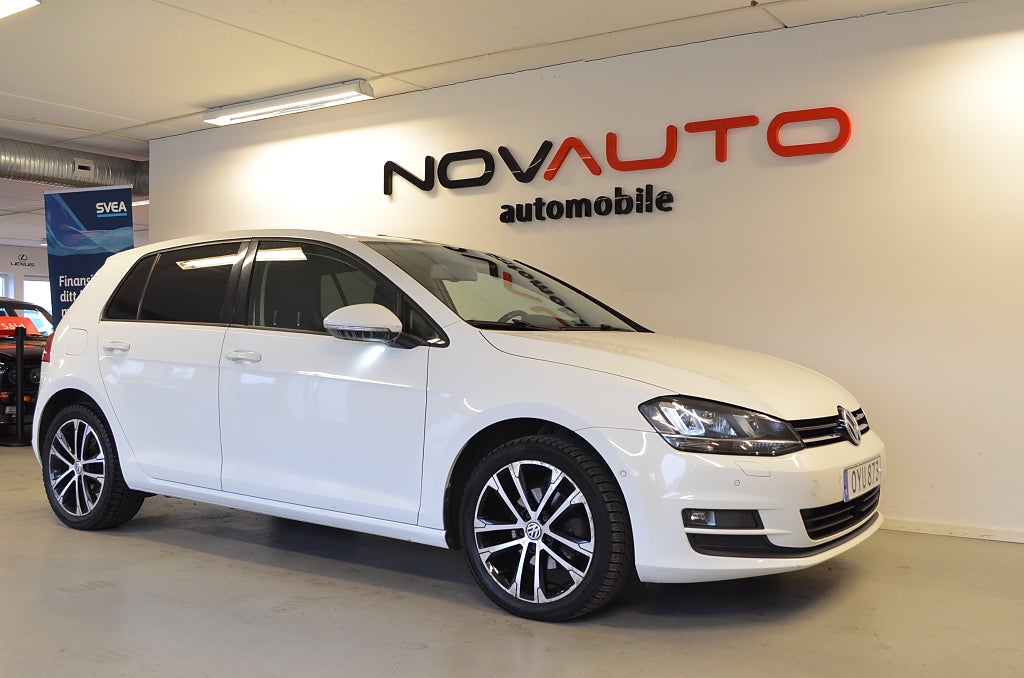 Volkswagen Golf TSI DSG EU6 Värmare GPS Kamera Keyless Drag