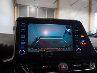 SUV Toyota C-HR 18 av 19