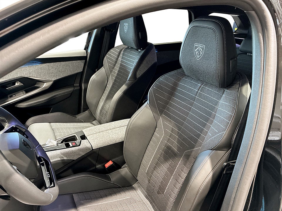 Bild på Peugeot 5008 GT Hybrid 145hk Aut KAMPANJ BRÄNSLE INGÅR
