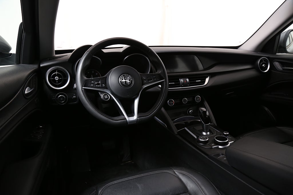 Alfa Romeo Stelvio 2,0 Turbo 16V Q4 200hk AWD Aut 2018